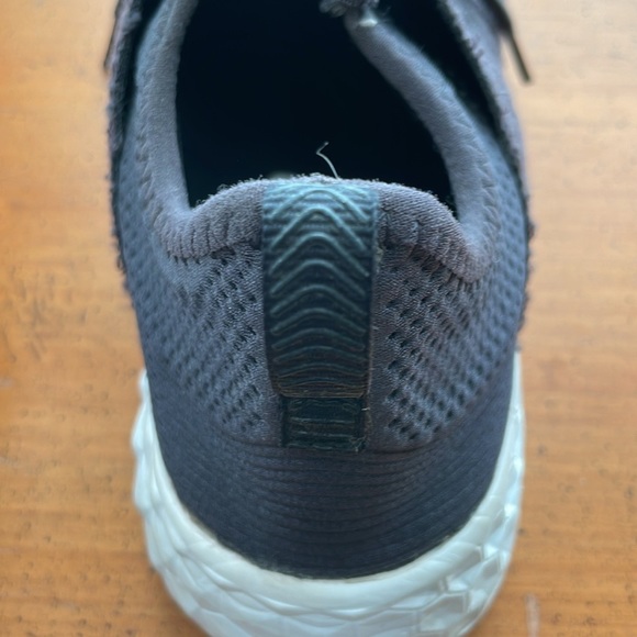 New Balance Men’s Size 8.5 - Picture 8 of 10